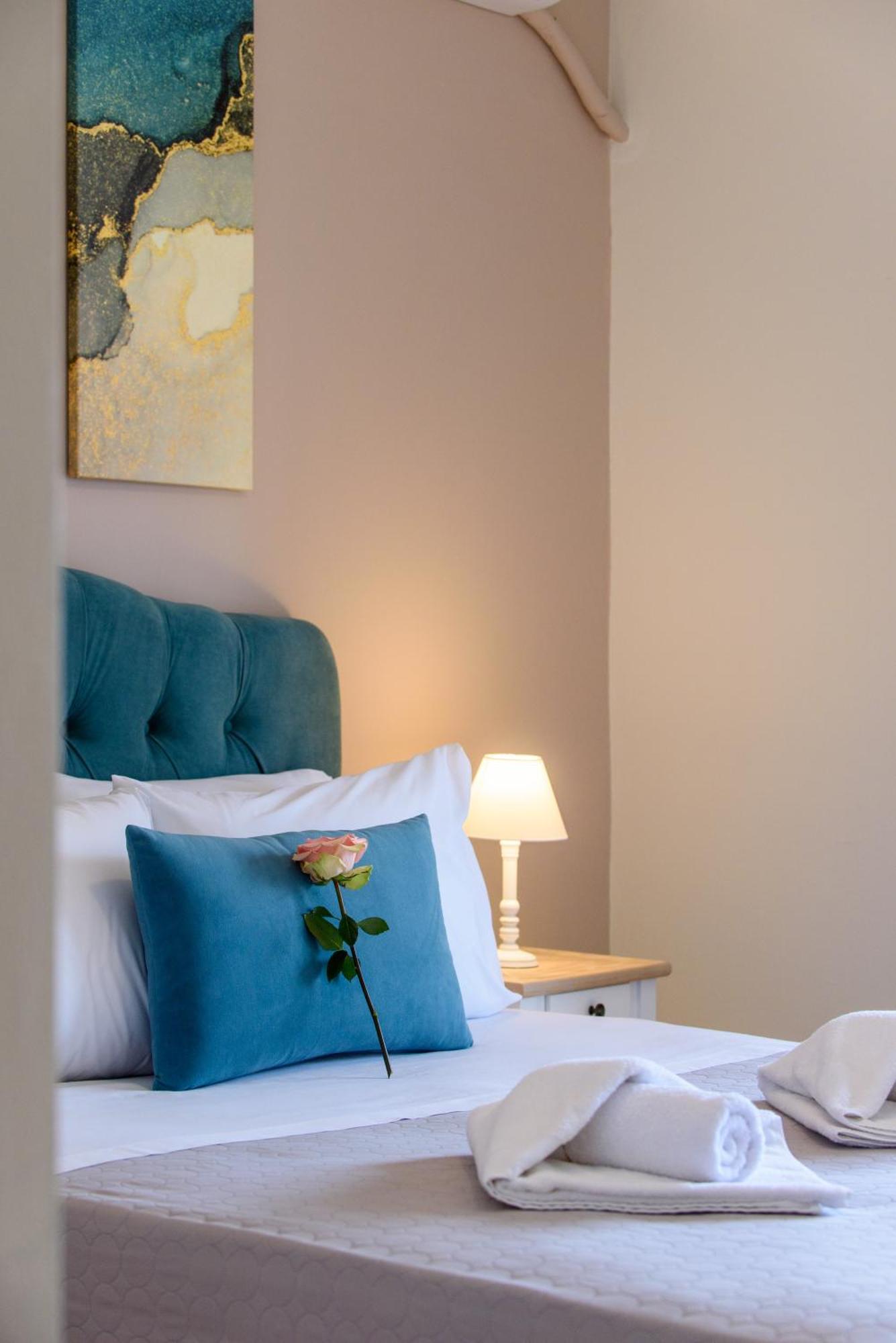 Blue Ark Harmony Residence Афины Экстерьер фото