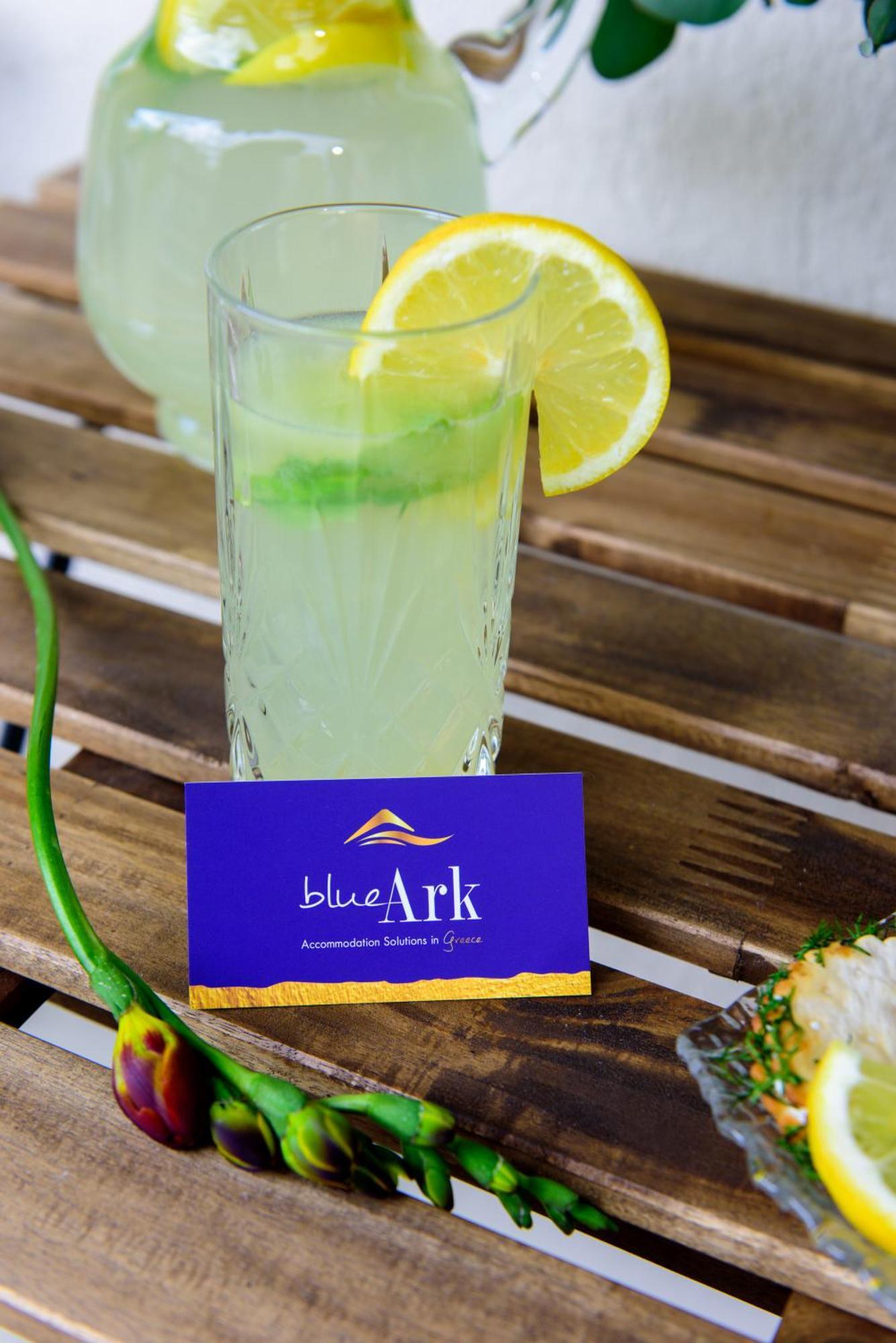 Blue Ark Harmony Residence Афины Экстерьер фото